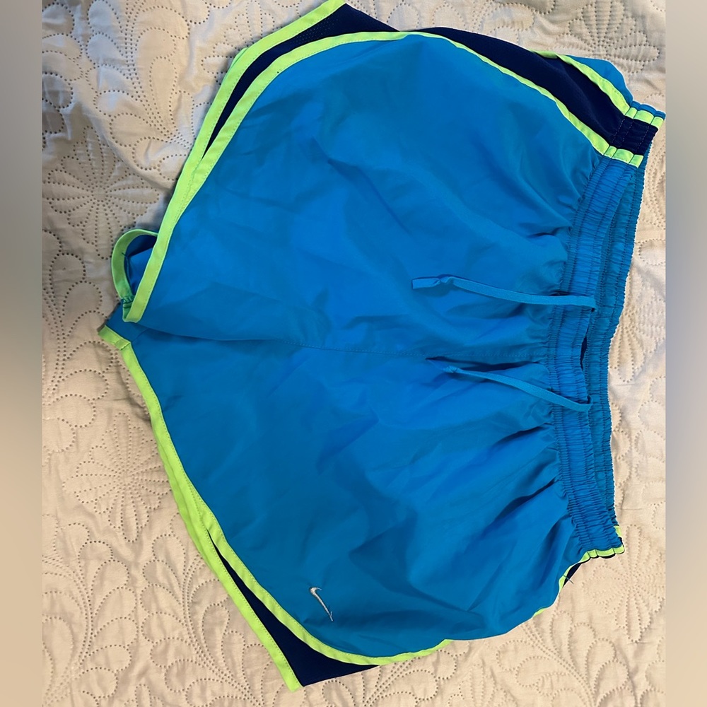Women’s large Nike shorts